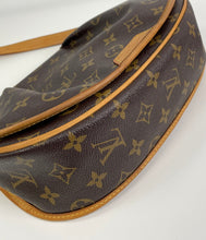 Load image into Gallery viewer, Louis Vuitton Menilmontant PM