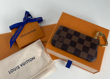 Load image into Gallery viewer, Louis Vuitton key pouch in damier ebene