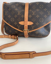 Load image into Gallery viewer, Louis Vuitton saumur MM