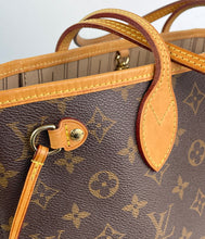 Load image into Gallery viewer, Louis Vuitton neverfull pm in monogram