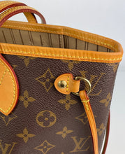 Load image into Gallery viewer, Louis Vuitton neverfull pm in monogram