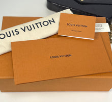 Load image into Gallery viewer, Louis Vuitton pochette felicie amarante