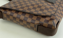 Load image into Gallery viewer, Louis Vuitton Brooklyn MM in damier ebene