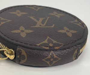 Louis Vuitton round coin purse monogram