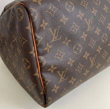 Load image into Gallery viewer, Louis Vuitton speedy 40