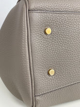 Load image into Gallery viewer, Mulberry belted bayswater in gray