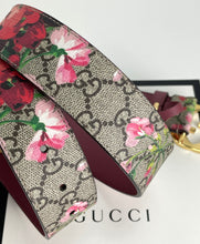Load image into Gallery viewer, Gucci GG signature interlocking blooms belt size 85