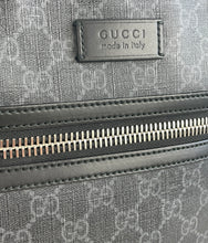Load image into Gallery viewer, Gucci GG supreme square black messenger