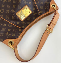 Load image into Gallery viewer, Louis Vuitton galliera pm