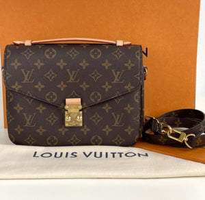 Louis Vuitton pochette metis in monogram