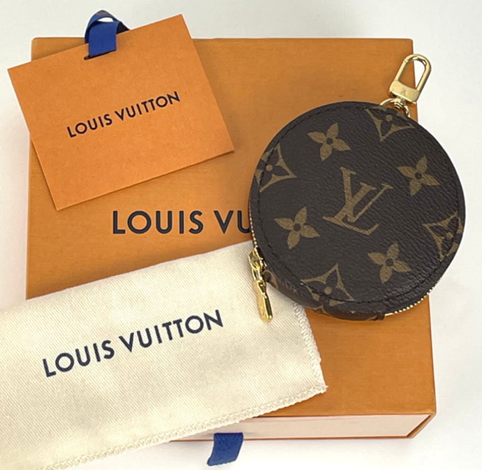 Louis Vuitton round coin purse monogram