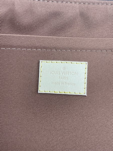 Louis Vuitton Etui Voyage MM