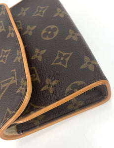 Louis Vuitton pochette florentine