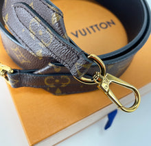 Load image into Gallery viewer, Louis Vuitton bandouliére strap monogram noir