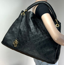 Load image into Gallery viewer, Louis Vuitton artsy MM monogram black empreinte leather