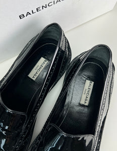 Balenciaga womens patent leather loafers EU41