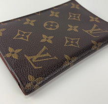 Load image into Gallery viewer, Louis Vuitton passport cover