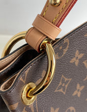 Load image into Gallery viewer, Louis Vuitton graceful PM in monogram