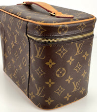 Load image into Gallery viewer, Louis Vuitton nice BB