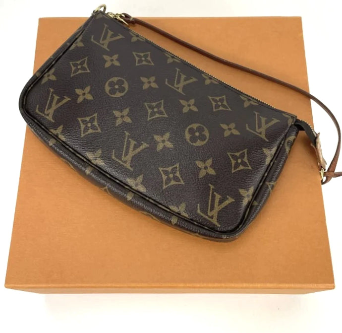 Louis Vuitton pochette accessories in monogram