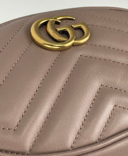 Load image into Gallery viewer, Gucci marmont matelasse belt beg in dusty pink 95/36