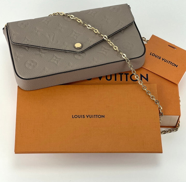 Louis Vuitton Pochette Felicie What Can Fit Inside the Wallet on