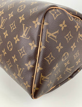 Load image into Gallery viewer, Louis Vuitton speedy 30 in monogram