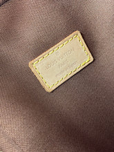 Load image into Gallery viewer, Louis Vuitton pochette gange belt/ waist bag