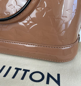 Louis Vuitton alma BB beige vernis leather