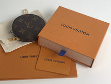 Load image into Gallery viewer, Louis Vuitton round coin purse