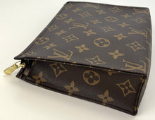 Load image into Gallery viewer, Louis Vuitton toiletry 19 with insert