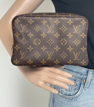 Load image into Gallery viewer, Louis Vuitton trousse toilette 23