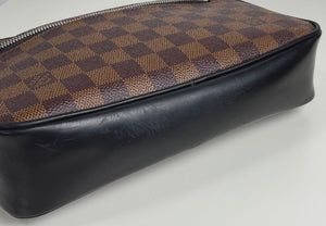 Louis Vuitton Kasai clutch in damier ebene canvas