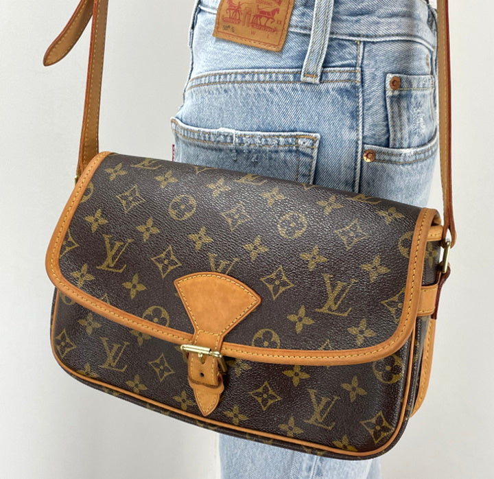 LOUIS VUITTON Monogram Sologne 1242286