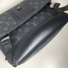 Load image into Gallery viewer, Louis Vuitton messenger PM voyager