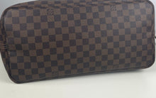 Load image into Gallery viewer, Louis Vuitton neverfull GM in damier ebene