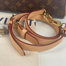 Load image into Gallery viewer, Louis Vuitton Speedy 35 bandouliere in monogram