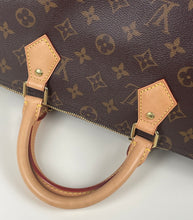 Load image into Gallery viewer, Louis Vuitton Speedy 35 bandouliere in monogram