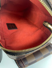 Load image into Gallery viewer, Louis Vuitton geronimos belt/ waist bag