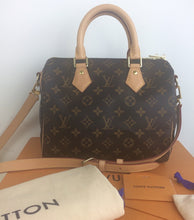 Load image into Gallery viewer, Louis Vuitton Speedy 25 bandouliere in monogram