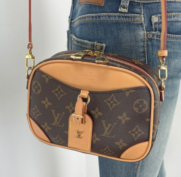 Louis Vuitton deauville mini in monogram