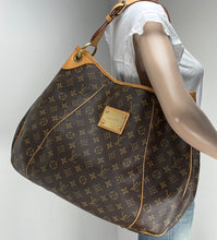 Load image into Gallery viewer, Louis Vuitton galliera GM