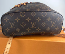 Load image into Gallery viewer, Louis Vuitton montsouris backpack