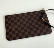 Load image into Gallery viewer, Louis Vuitton pochette damier