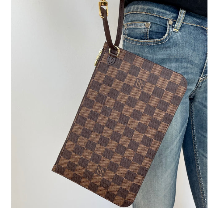 Louis Vuitton pochette damier