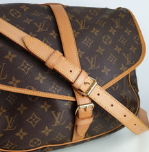 Load image into Gallery viewer, Louis Vuitton saumur 35 monogram messenger bag