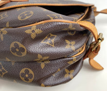 Load image into Gallery viewer, Louis Vuitton saumur 30 monogram messenger bag