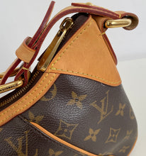 Load image into Gallery viewer, Louis Vuitton Thames pm in monogram