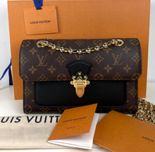Load image into Gallery viewer, Louis Vuitton Victoire chain bag