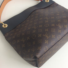 Load image into Gallery viewer, Louis Vuitton tuileries hobo noir